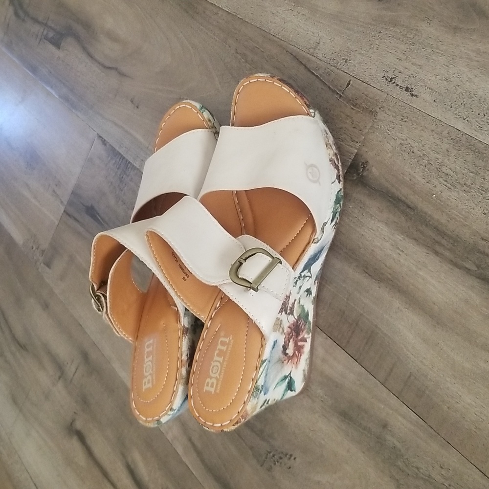 Born Wedge Sandals 9M